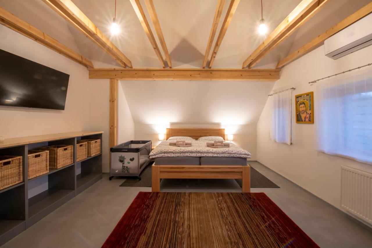 Apartmany U Jizery 투르노브 외부 사진
